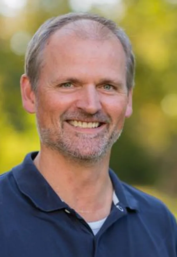 Porträt Dr. med. Almos Cseke